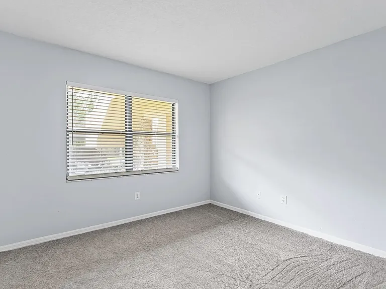 4920 Locust St NE #115 — Photo 17