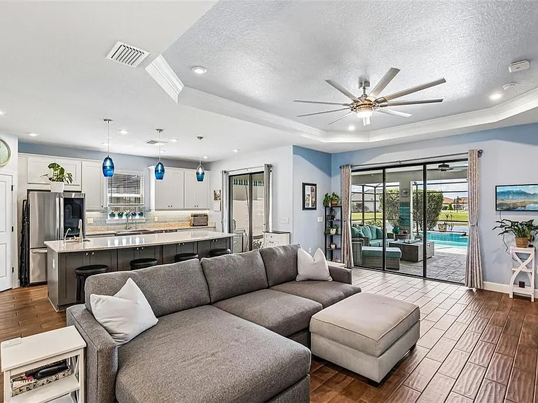 10834 Calluna Dr — Photo 9