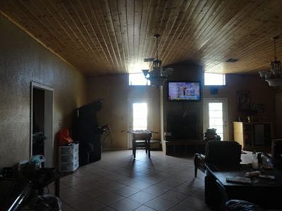 Huge Great Room w/Fireplace