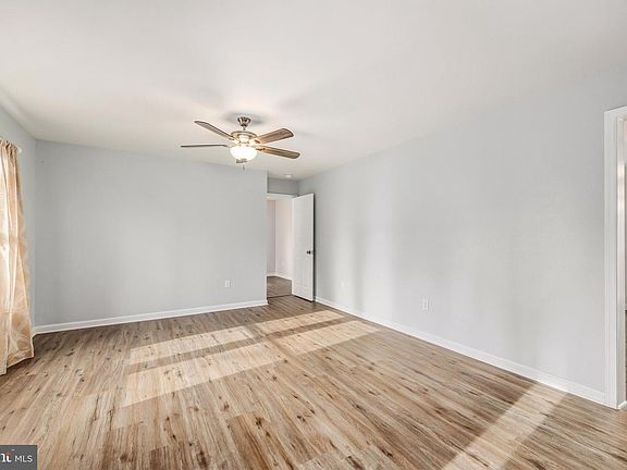 5th image of 207 Spotswood Rd