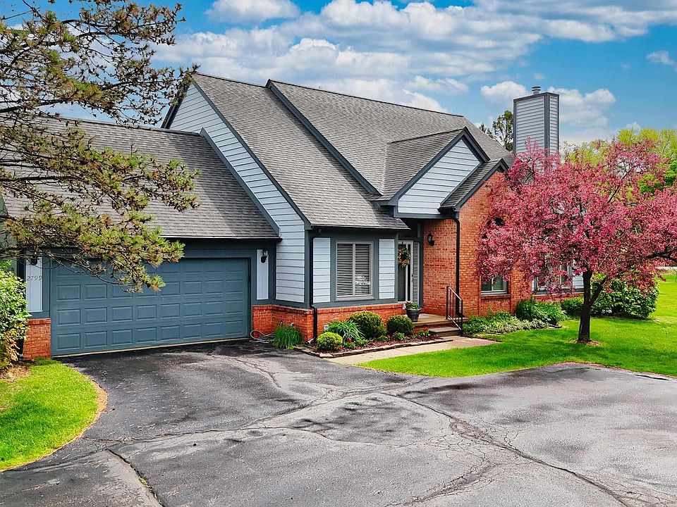 1st image of 2799 Lochmoor Blvd