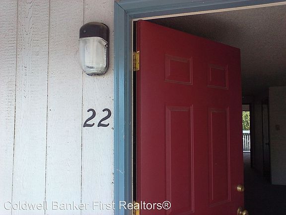 2nd image of 1800 Evergreen St APT 22
