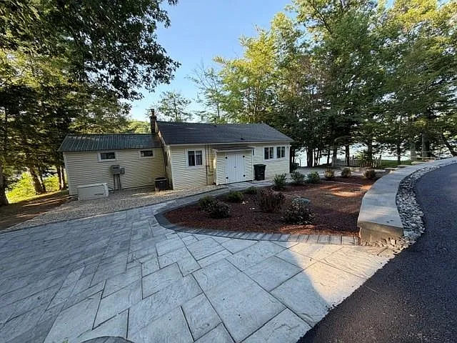 75 Winter Rd — Photo 7