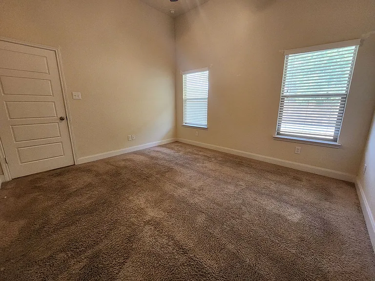 1201 Old FM 306 — Photo 15