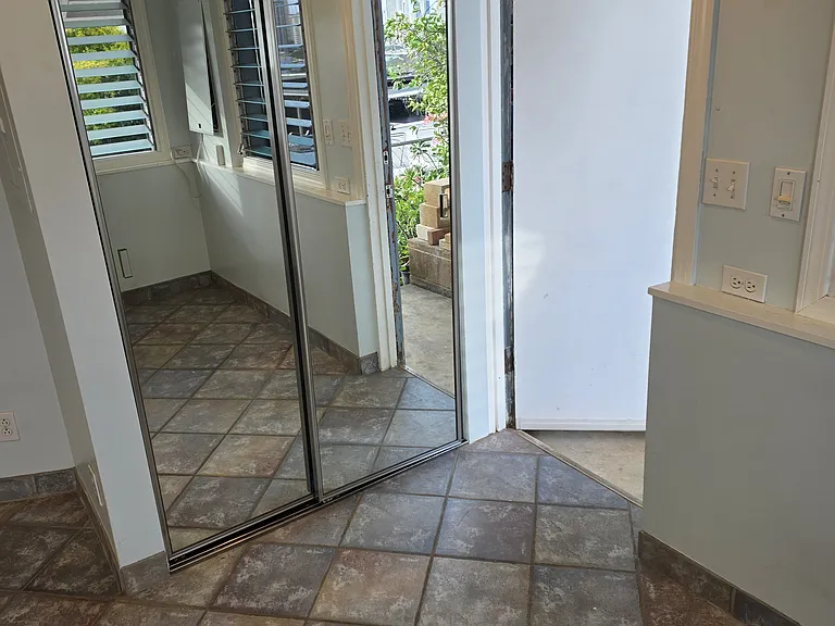 2120 Clement St — Photo 9
