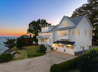 33 Thimble Farms Rd, Branford, CT 06405