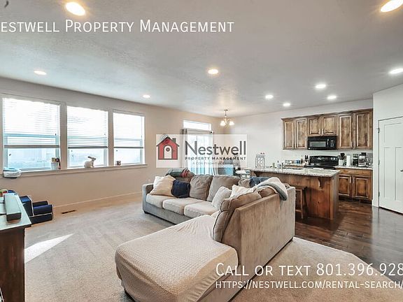 2nd image of 4159 N Fremont Dr