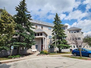 3903 Heather Valley Rd APT 305, Sheboygan, WI 53083