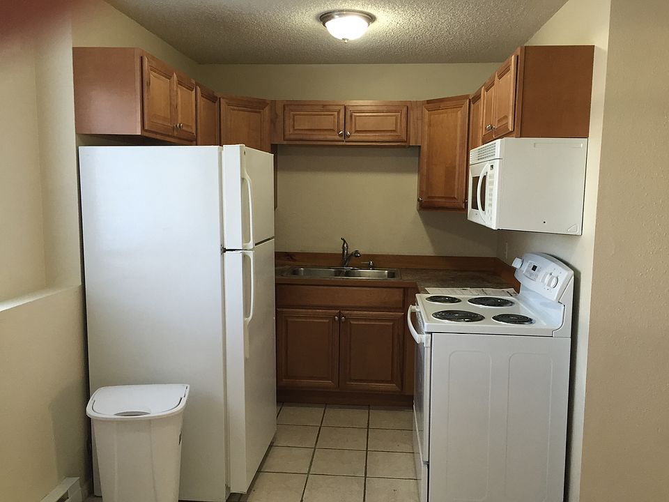 1st image of 190 Glenwood Dr