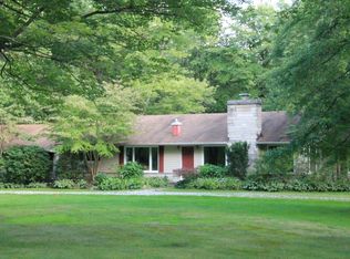 8337 Ridgewood Ln, Novelty, OH 44072