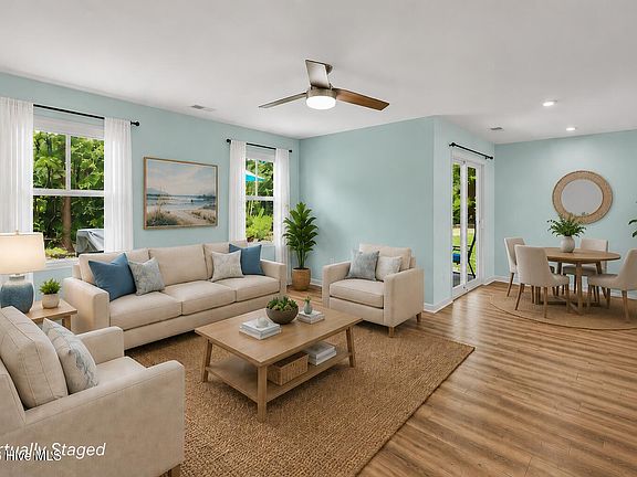 3rd image of 2487 Provence Drive SE