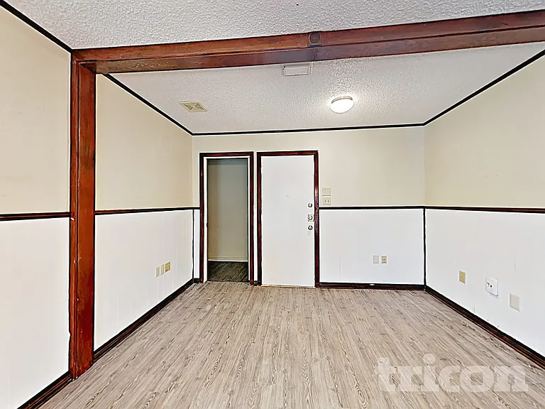 8015 Chestnut Barr Dr — Photo 5