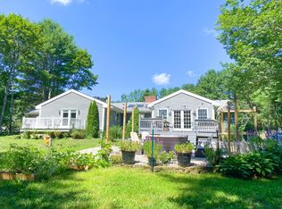 27 Crestwood Rd, Cumberland, ME 04021