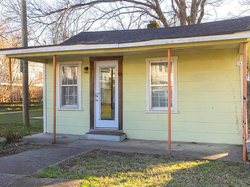 1st image of 240 Lanier Dr #D