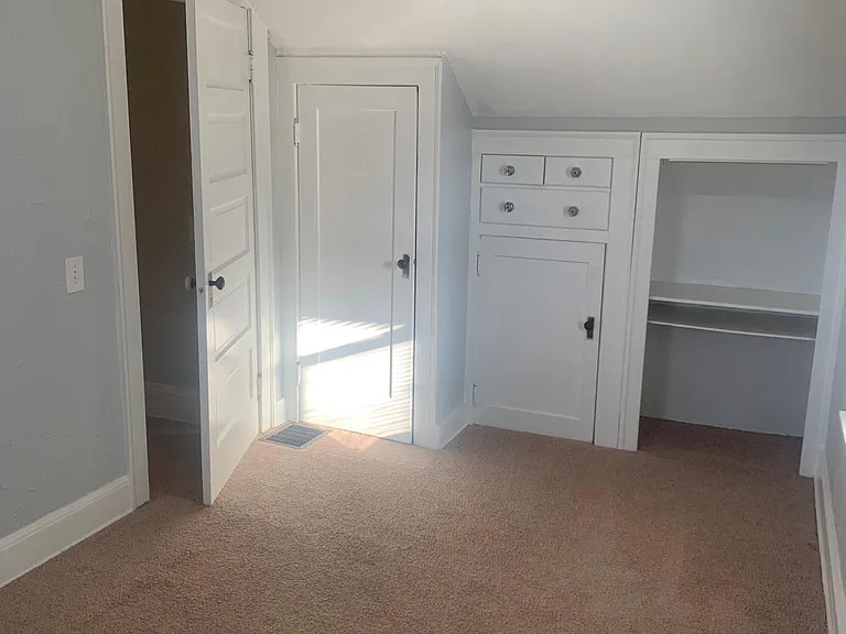 3440 Granton Ave — Photo 8