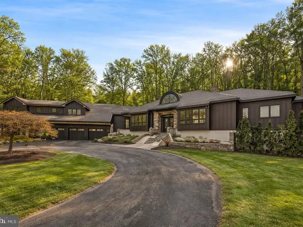 2800 Horseshoe Trl, Chester Springs, PA 19425
