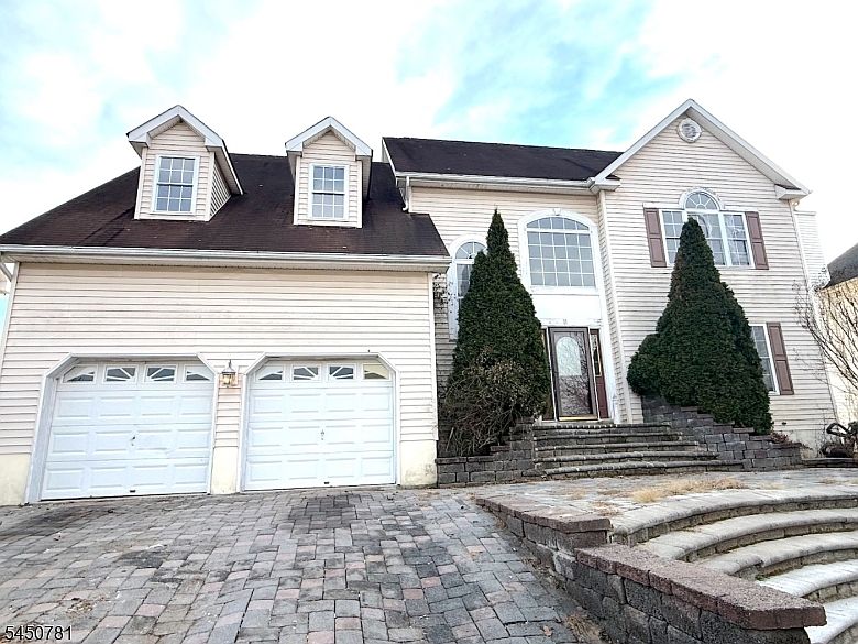 1st image of 11 Decicco Dr