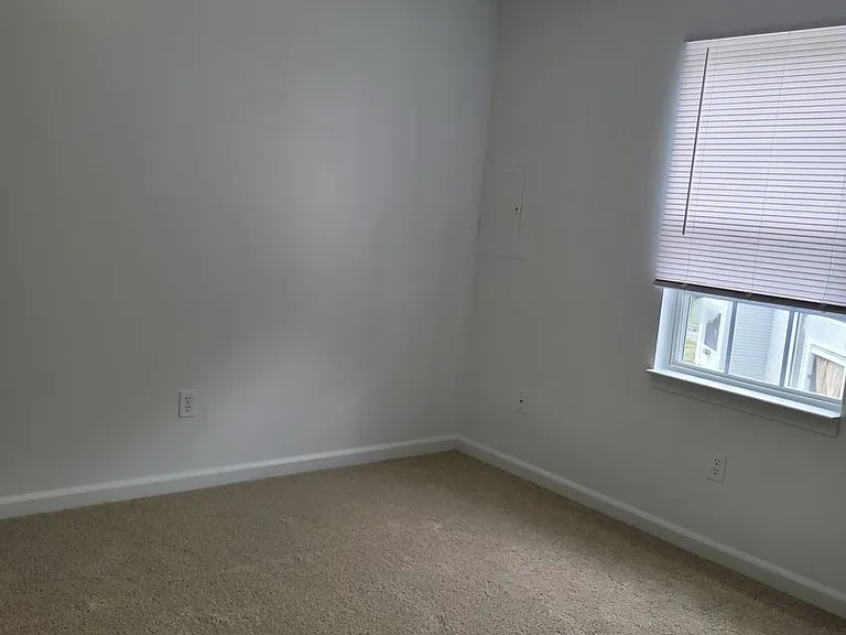 Arlington Apartments — Photo 116