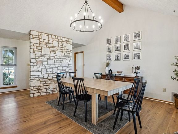 3rd image of 101 Country Ln
