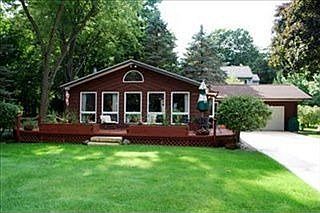 2nd image of 10517 Wildwood Cir