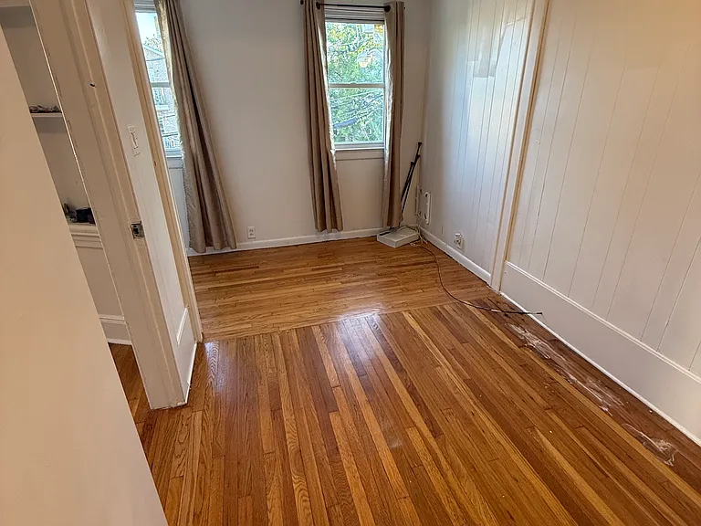 404 E Kinney St #2 — Photo 5