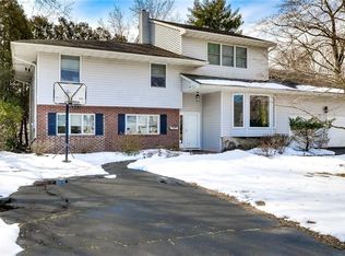 22 Echo Ridge Rd, Airmont, NY 10952