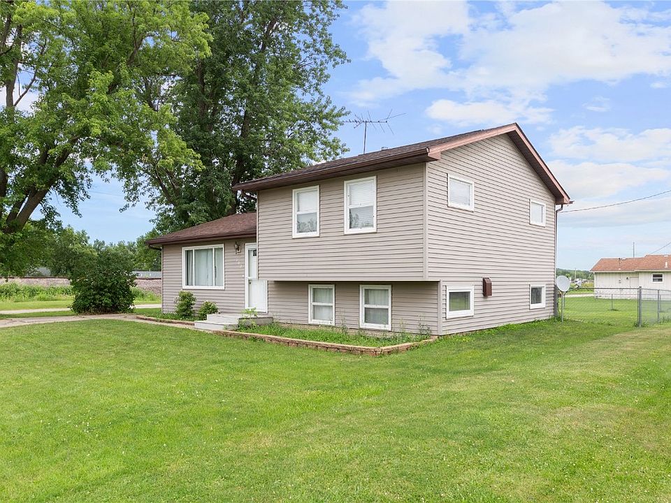 302 Siepman Dr, Fairfax, IA 52228 Zillow
