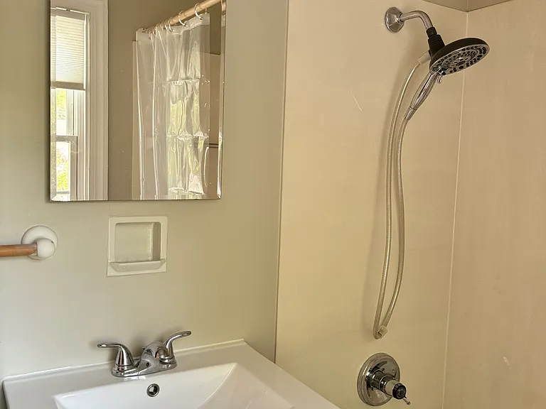 2nd Floor Bathroom