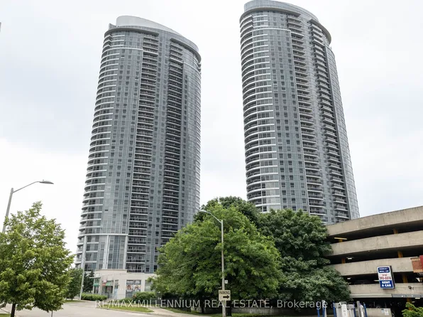 125 Village Green Sq #3910, Toronto, ON M1S 0G3
