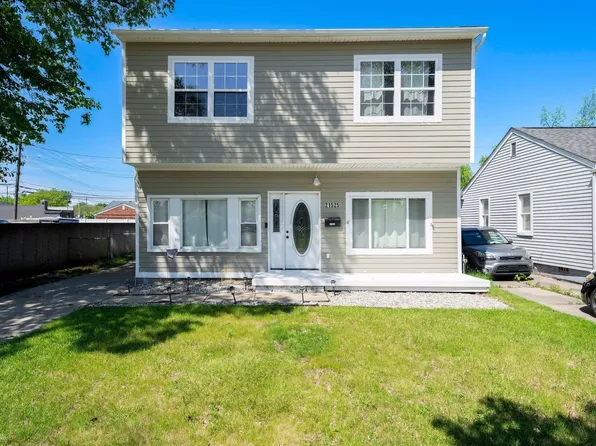 21525 Brys Dr, Saint Clair Shores, MI 48080