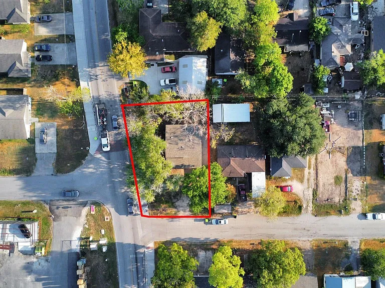 1501 Maiden Ln — Photo 30