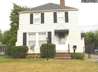 1545 Longwood Dr, Mayfield Heights, OH 44124