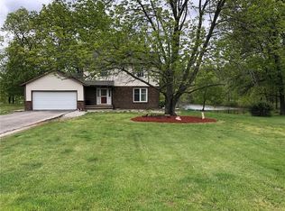 10696 N Milam Ln, Casey, IL 62420