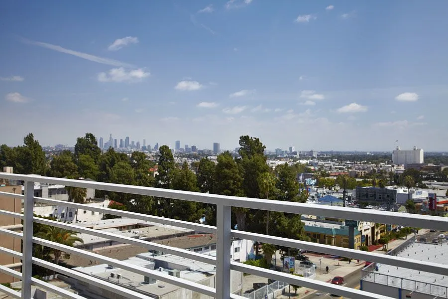 The Avenue Hollywood — Photo 2