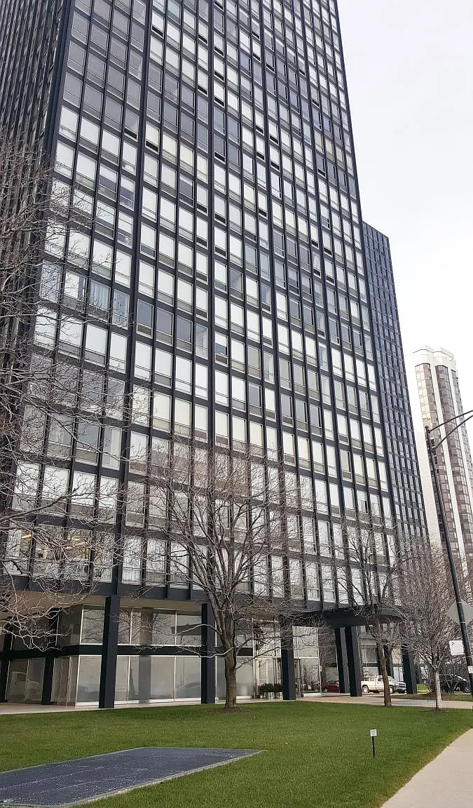 1 bed, 785 sqft, $1,895 — Photo 2