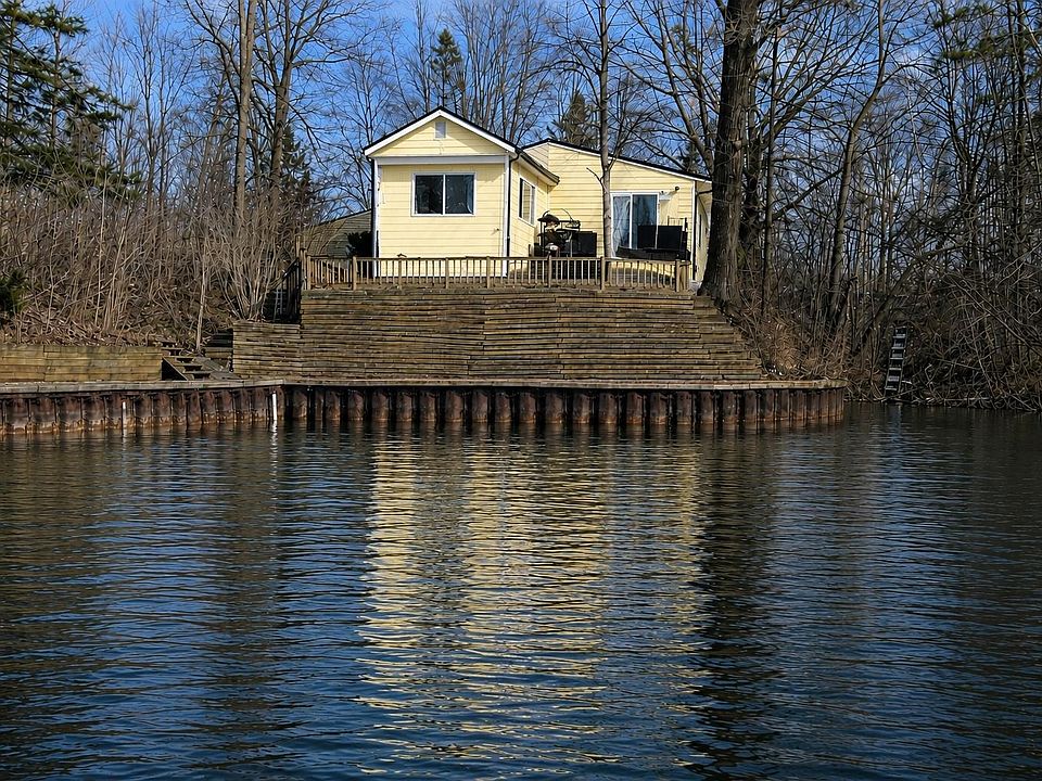1st image of 836 Poquonnock Dr