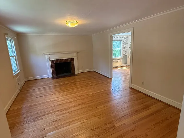 101 Brunswick Ave — Photo 2