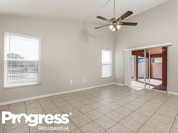3rd image of 5114 Violet Ln