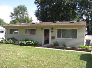 110 Grow Ln, Streamwood, IL 60107