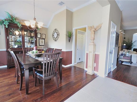 5th image of 1607 Payton Falls Dr