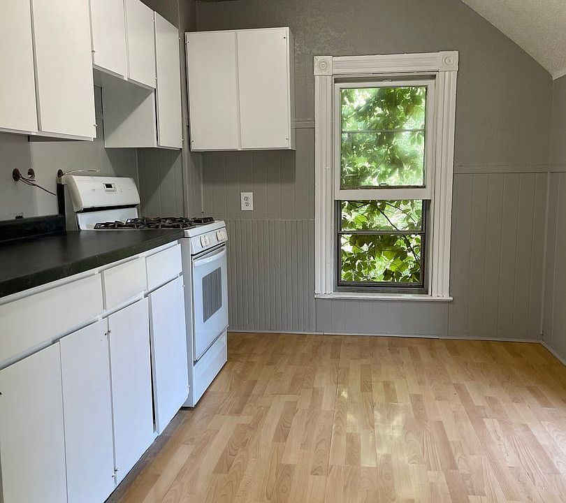 1st image of 612 E Reaney Ave