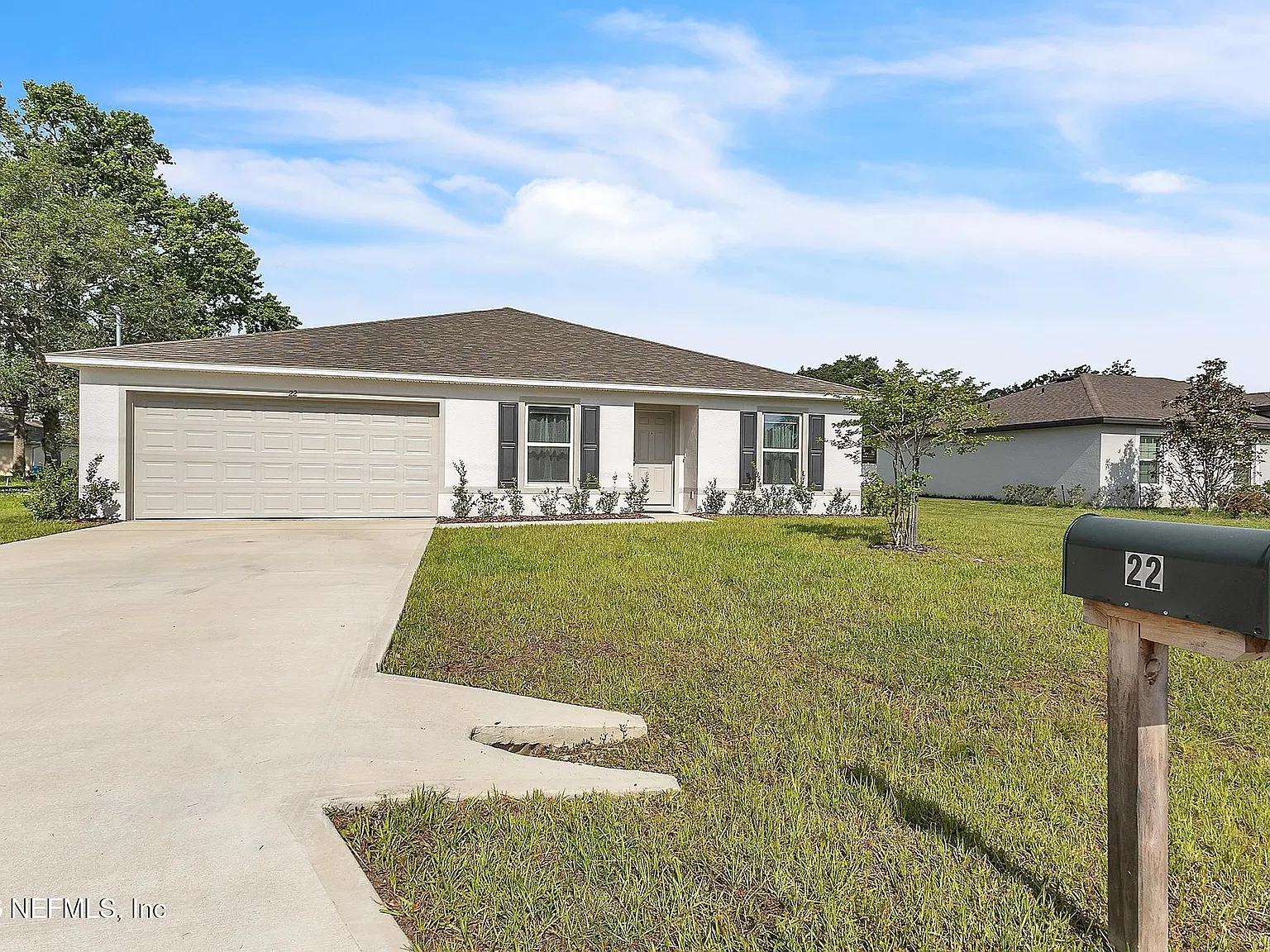 4 bed, 2.0 bath, 1808 sqft, $2,100 — Photo 2