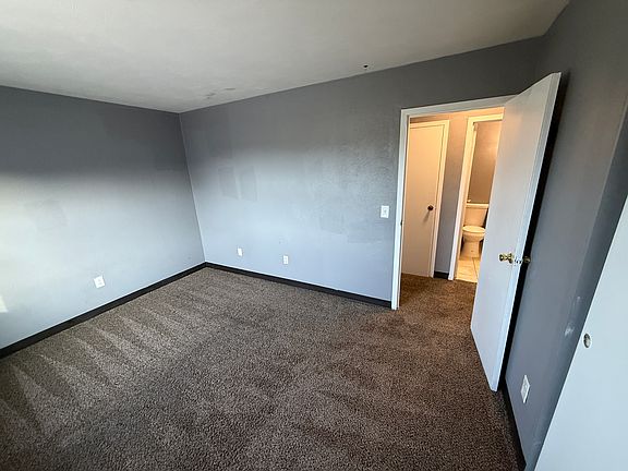 3rd image of 860 Colorado Ave #B-6