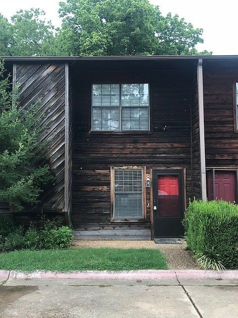 1st image of 1376 N Oakland Ave APT 9