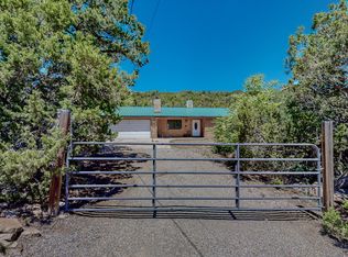 36 Calyx Ln, Cedar Crest, NM 87008