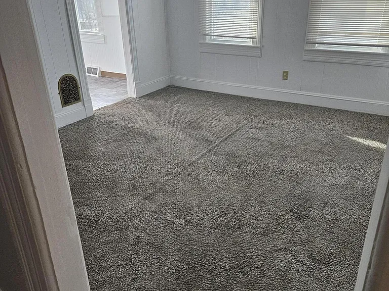 1044 John Ave — Photo 10