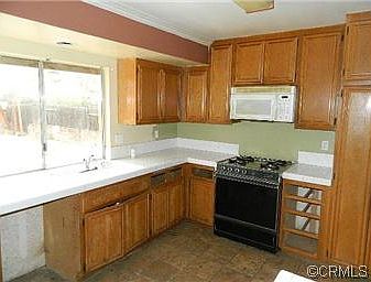 5th image of 25671 Delphinium Ave