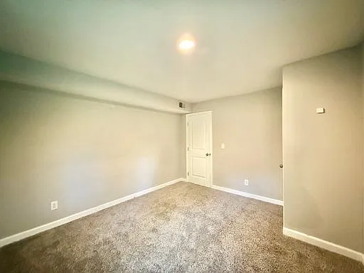 2809 Newark Dr — Photo 25