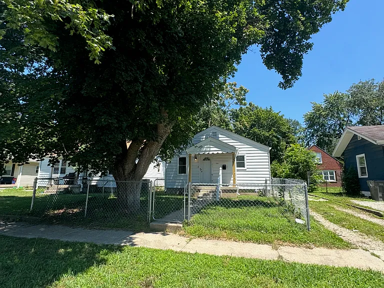 3313 Hovey St — Photo 1
