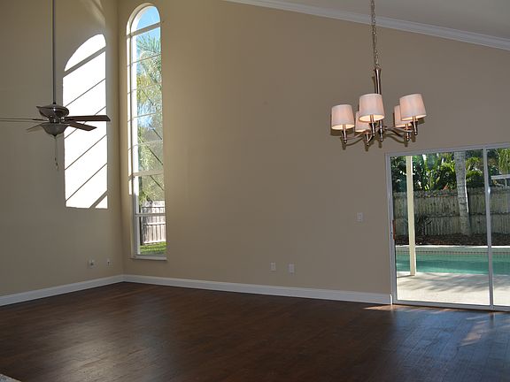 5th image of 11124 Clayridge Dr